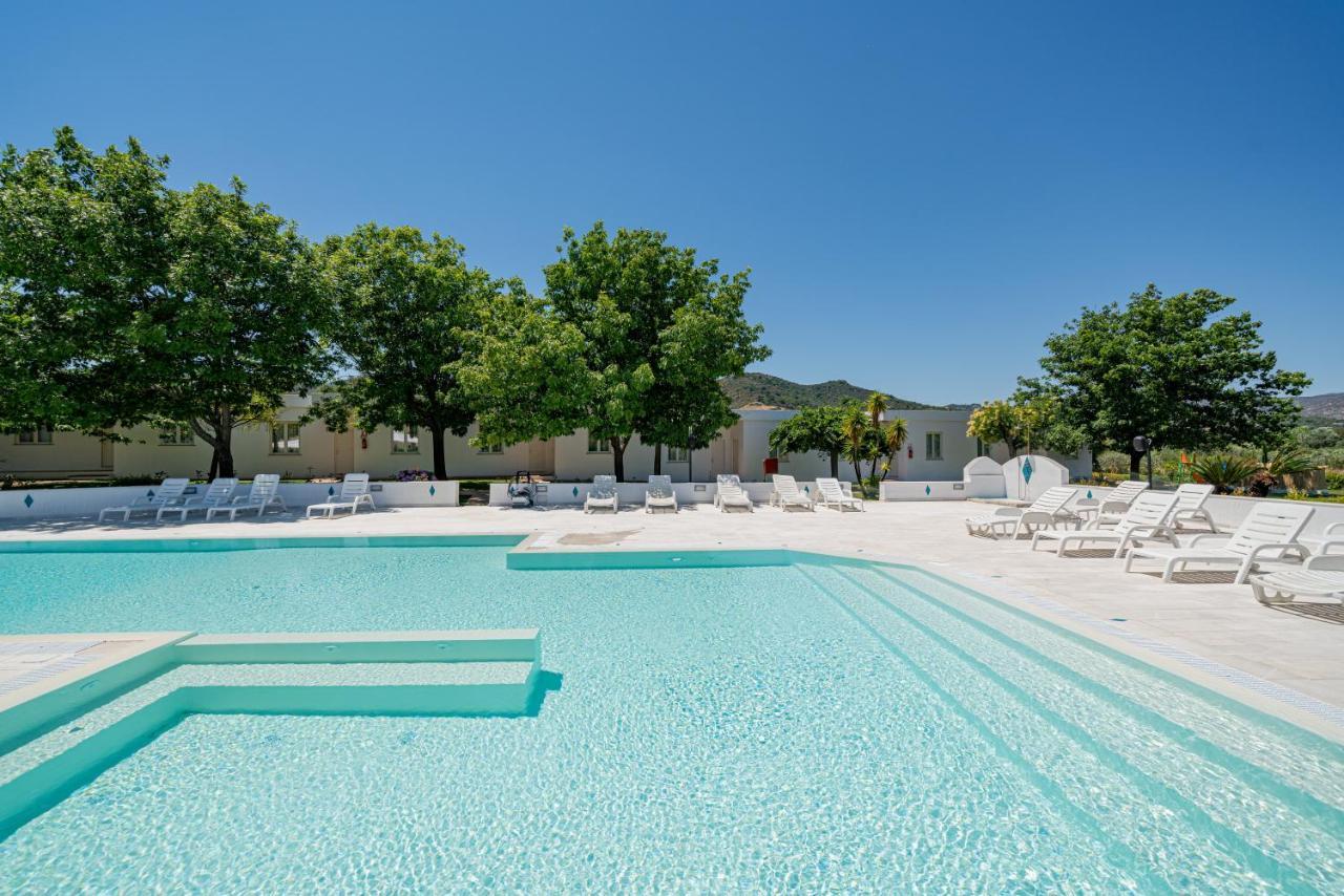 Hotel Le Mimose San Teodoro  Εξωτερικό φωτογραφία