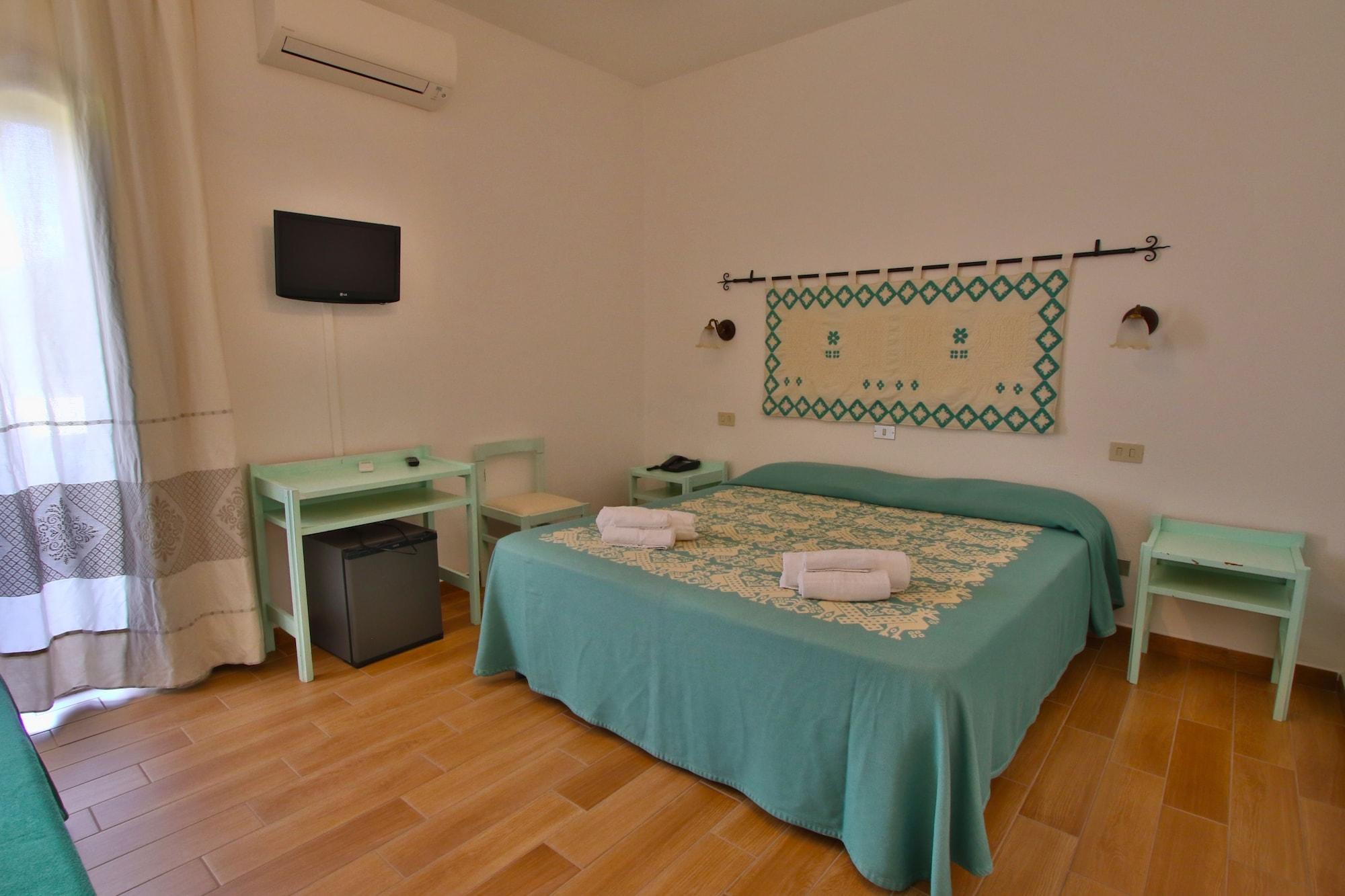 Hotel Le Mimose San Teodoro  Εξωτερικό φωτογραφία