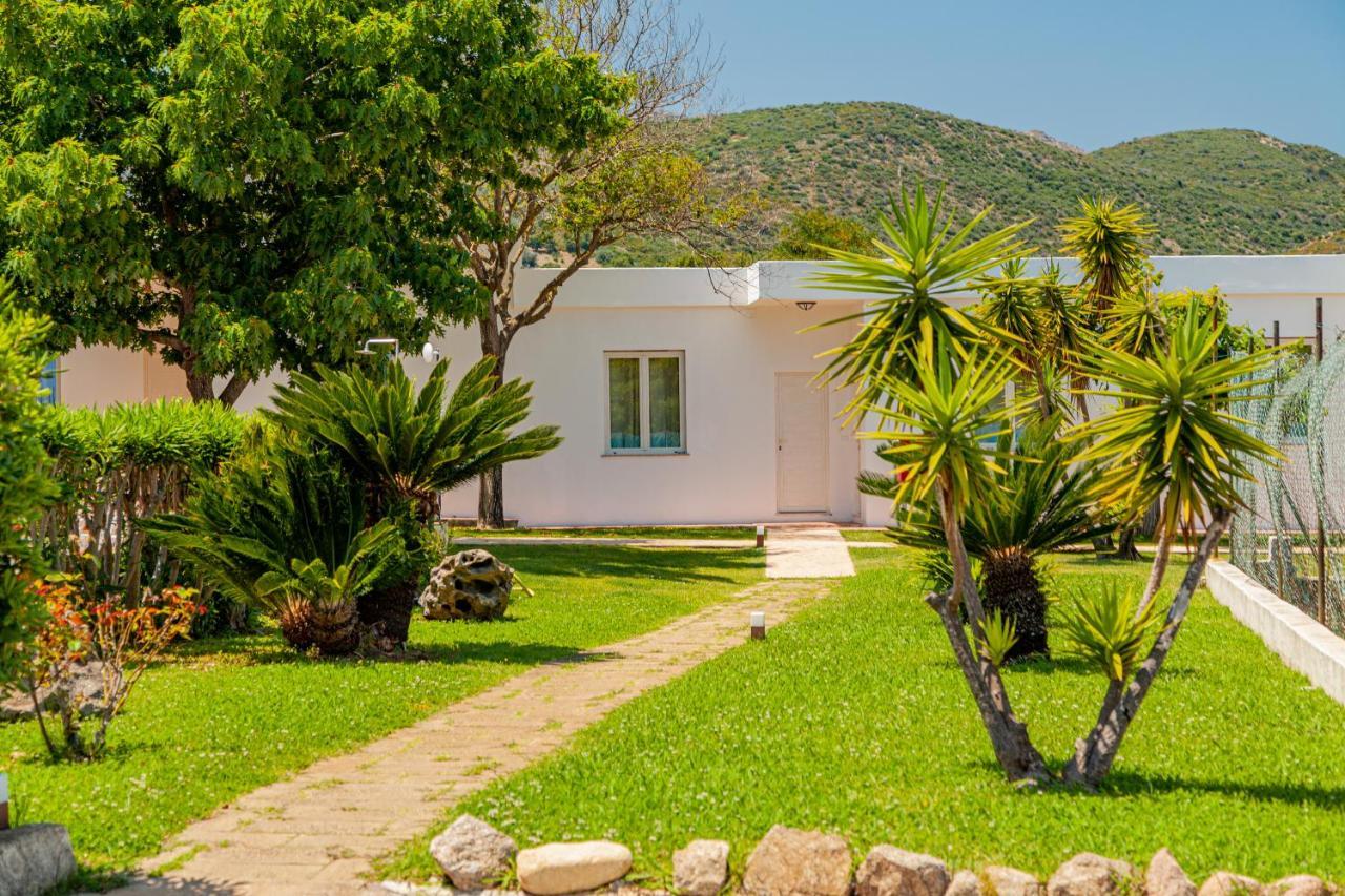 Hotel Le Mimose San Teodoro  Εξωτερικό φωτογραφία