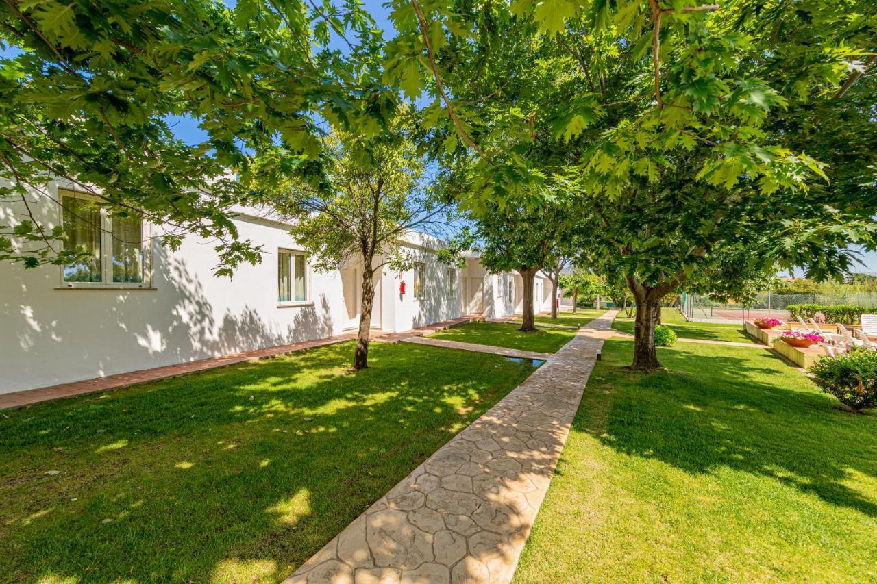 Hotel Le Mimose San Teodoro  Εξωτερικό φωτογραφία