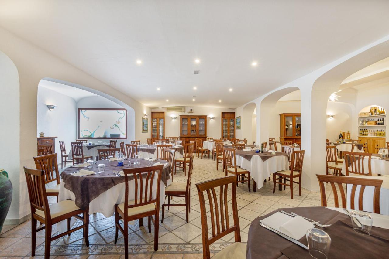 Hotel Le Mimose San Teodoro  Εξωτερικό φωτογραφία