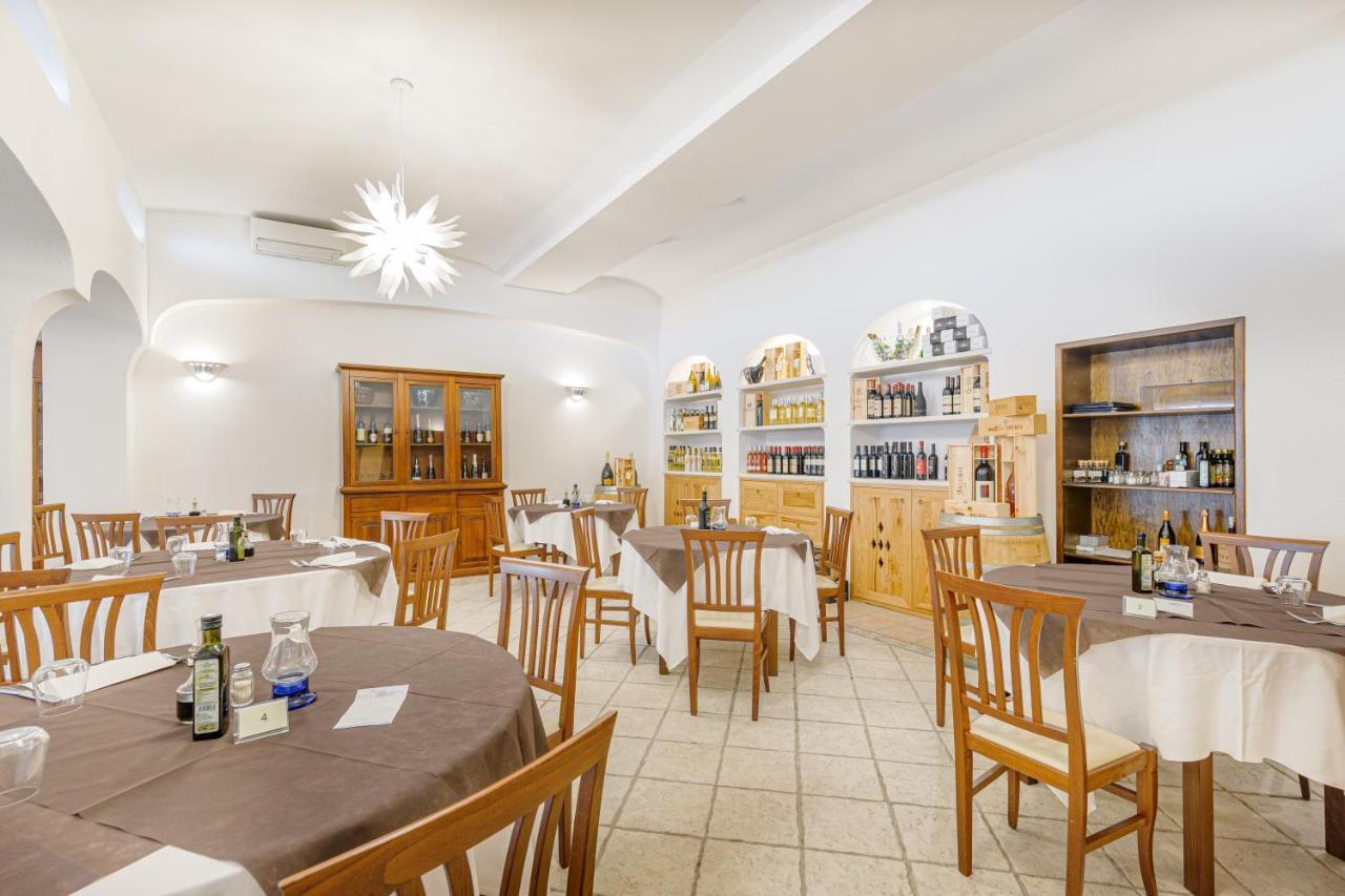 Hotel Le Mimose San Teodoro  Εξωτερικό φωτογραφία